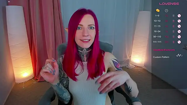 Snapshot of Roxy_____ chatting on February 22, 2025, 2:39 am Roxy online show from February 22, 2025, 2:39 am