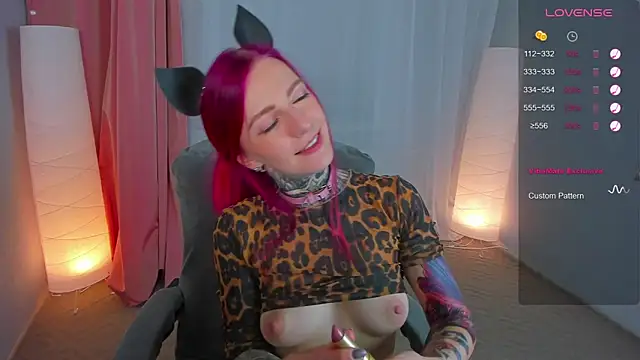 Snapshot of Roxy_____ chatting on March 1, 2025, 11:37 pm Roxy online show from March 1, 2025, 11:37 pm