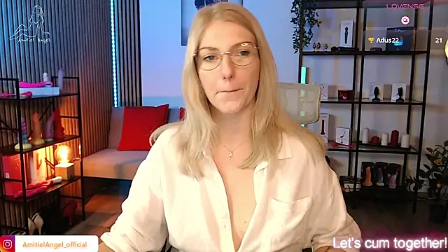 Amitiel Angel online show from October 20, 2025, 6:08 pm