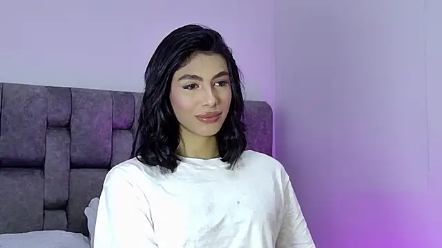 IsabelleFoxx  online show from December 6, 2024, 7:54 am