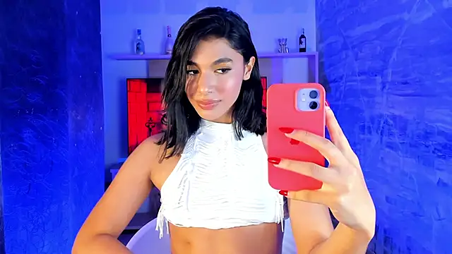 IsabelleFoxx  online show from February 1, 2025, 5:47 pm