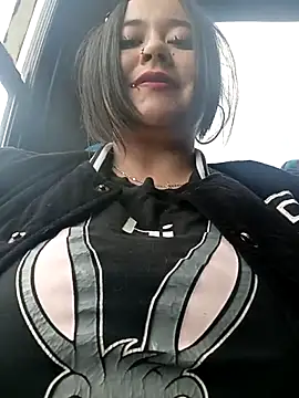 Snapshot of Cristal__04 chatting on February 28, 2025, 3:26 pm Cristal 04 online show from February 28, 2025, 3:26 pm