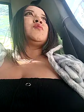 Snapshot of Cristal__04 chatting on September 25, 2025, 7:17 pm Cristal 04 online show from September 25, 2025, 7:17 pm