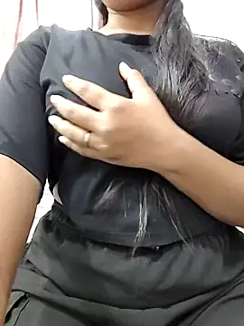 MohiniHott online show from October 30, 2025, 5:42 am