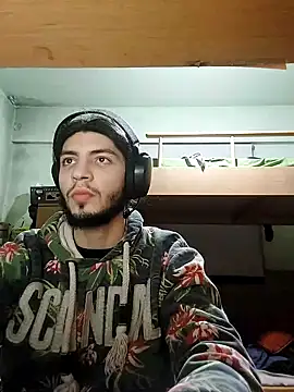 Snapshot of kleineid77 chatting on December 29, 2024, 11:39 pm kleineid77 online show from December 29, 2024, 11:39 pm