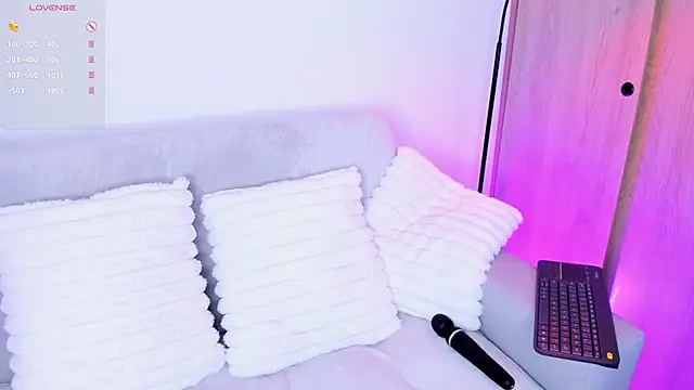 meow moon  online show from October 27, 2025, 11:25 am