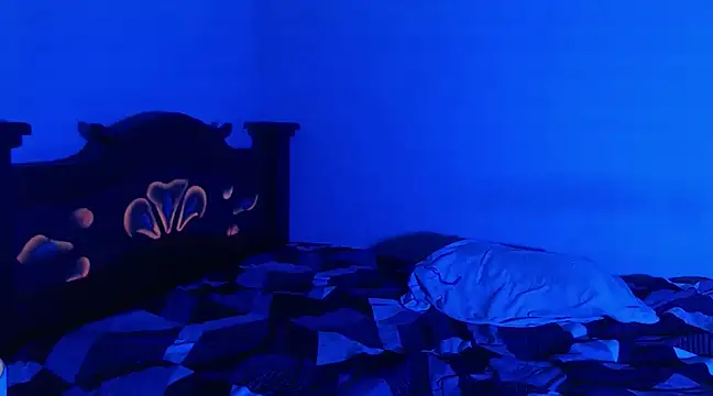 isaaclatino online show from December 10, 2024, 2:59 am