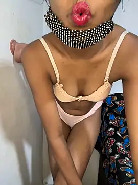 Snapshot of Little__Zara chatting on January 3, 2025, 6:14 pm Little  Zara online show from January 3, 2025, 6:14 pm