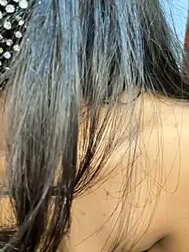 Snapshot of Little__Zara chatting on February 2, 2025, 9:34 pm Little  Zara online show from February 2, 2025, 9:34 pm