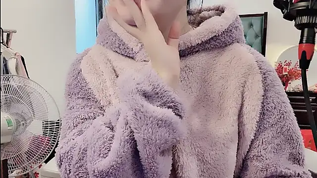 Snapshot of Berrysweet_68 chatting on February 8, 2026, 3:10 am Berrysweet 68 online show from February 8, 2026, 3:10 am