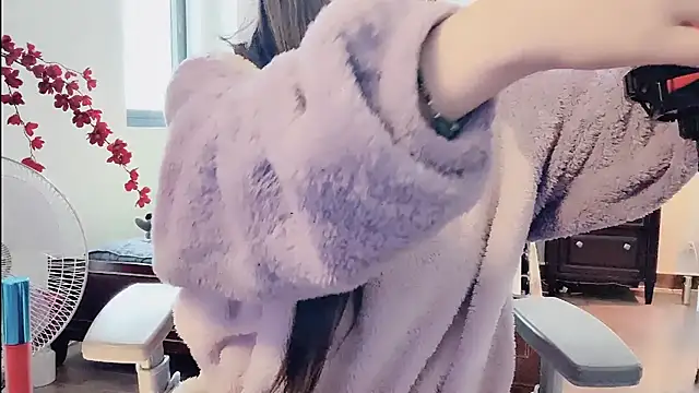 Snapshot of Berrysweet_68 chatting on February 10, 2026, 3:43 am Berrysweet 68 online show from February 10, 2026, 3:43 am