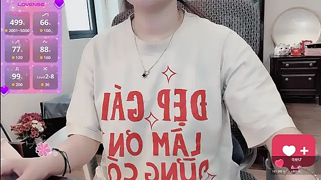 Snapshot of Berrysweet_68 chatting on April 11, 2026, 1:21 am Berrysweet 68 online show from April 11, 2026, 1:21 am