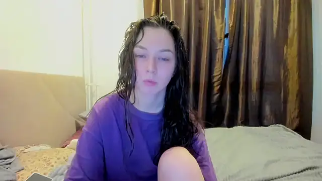 Snapshot of Adela_Vetta chatting on February 13, 2026, 2:24 pm Adela Vetta online show from February 13, 2026, 2:24 pm