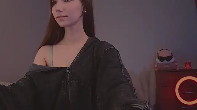 lezyliza online show from April 19, 2026, 4:56 am