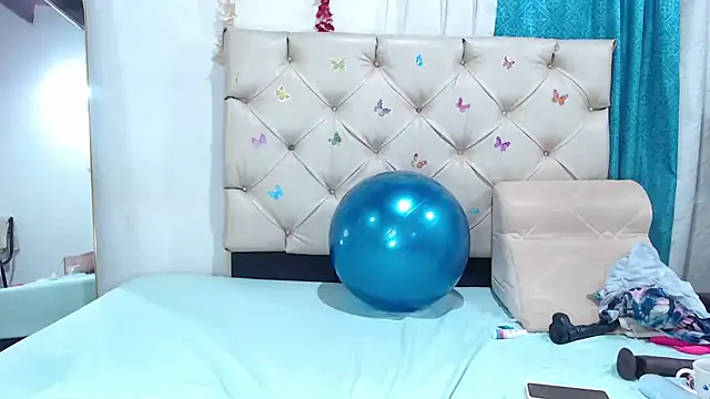 Snapshot of BBW_salome chatting on December 27, 2024, 10:48 pm BBW salome online show from December 27, 2024, 10:48 pm