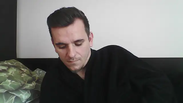 Huge cock22cm online show from February 26, 2025, 9:10 am