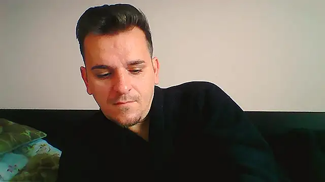 Huge cock22cm online show from November 19, 2025, 8:47 am