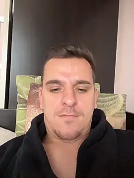 Huge cock22cm online show from February 27, 2026, 10:04 am