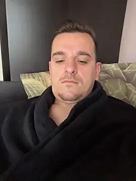 Huge cock22cm online show from March 19, 2026, 6:06 am