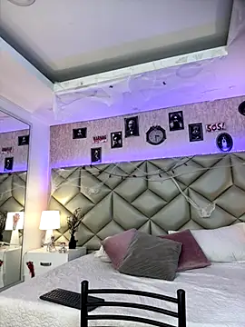 Brenda Garcia online show from October 13, 2025, 7:14 pm