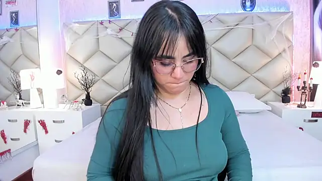 Brenda Garcia online show from October 24, 2025, 8:49 pm