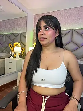 Brenda Garcia online show from November 8, 2025, 7:23 pm