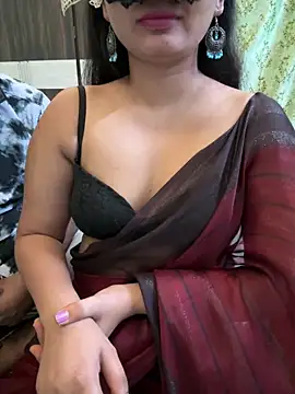 Snapshot of Magical-Couple-telugu chatting on December 26, 2024, 5:51 pm Magical-Couple-telugu online show from December 26, 2024, 5:51 pm