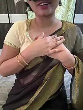 Snapshot of Magical-Couple-telugu chatting on December 29, 2024, 10:01 am Magical-Couple-telugu online show from December 29, 2024, 10:01 am