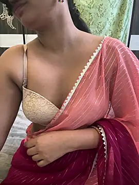 Snapshot of Magical-Couple-telugu chatting on December 29, 2024, 7:00 pm Magical-Couple-telugu online show from December 29, 2024, 7:00 pm