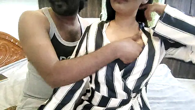 Snapshot of Magical-Couple-telugu chatting on March 9, 2025, 2:54 pm Magical-Couple-telugu online show from March 9, 2025, 2:54 pm