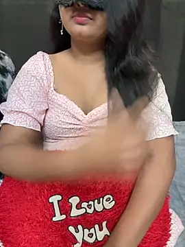 Snapshot of Magical-Couple-telugu chatting on October 24, 2025, 2:13 pm Magical-Couple-telugu online show from October 24, 2025, 2:13 pm