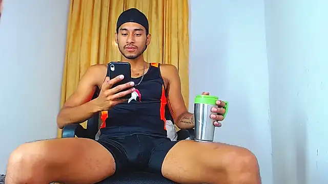 Snapshot of DanteSantoro chatting on September 25, 2025, 12:53 pm DanteSantoro online show from September 25, 2025, 12:53 pm