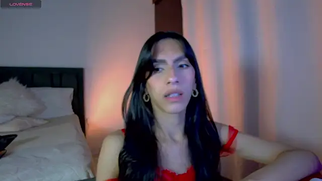 AlanaSofiia online show from May 8, 2026, 3:28 pm
