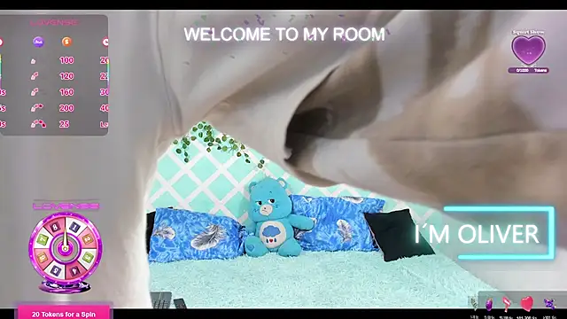 oliverhot2005 online show from November 20, 2025, 2:28 pm