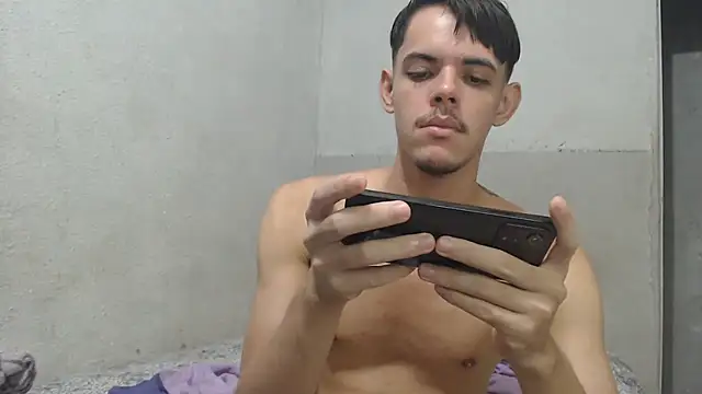 MicaelRian69 online show from April 29, 2026, 9:21 pm