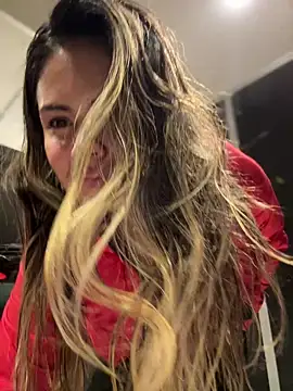 Snapshot of melanny10 chatting on December 5, 2024, 12:22 pm melanny10 online show from December 5, 2024, 12:22 pm