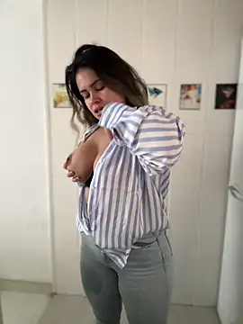 Snapshot of melanny10 chatting on January 2, 2025, 12:46 pm melanny10 online show from January 2, 2025, 12:46 pm