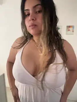 Snapshot of melanny10 chatting on February 14, 2025, 11:42 am melanny10 online show from February 14, 2025, 11:42 am