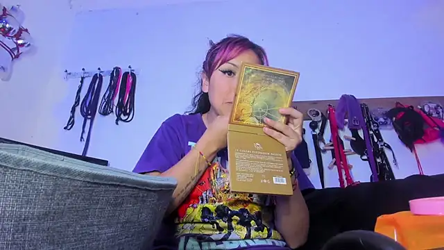 LucyStrike  online show from February 5, 2026, 11:20 pm