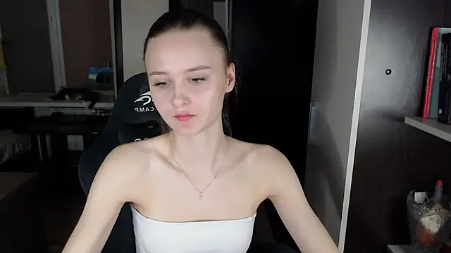 Snapshot of _Sansa_stark_ chatting on March 2, 2025, 1:27 pm  Sansa stark  online show from March 2, 2025, 1:27 pm