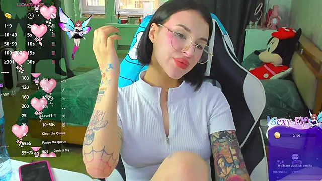 folinskayyya online show from April 8, 2026, 6:02 am