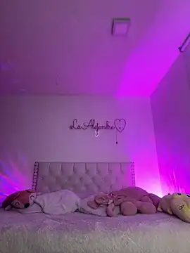 alee lenoxx online show from March 5, 2025, 6:44 am