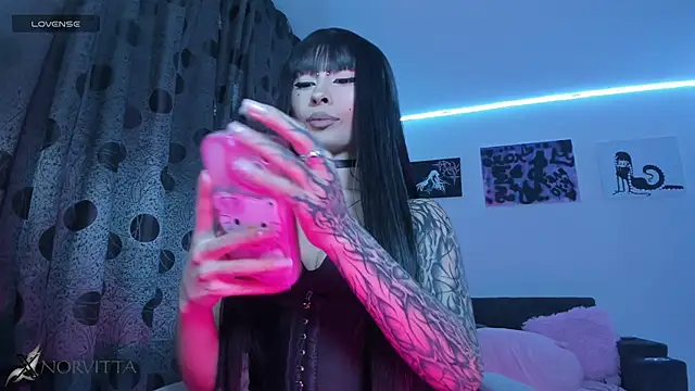 Snapshot of satanbabee chatting on November 9, 2025, 11:25 pm satanbabee online show from November 9, 2025, 11:25 pm