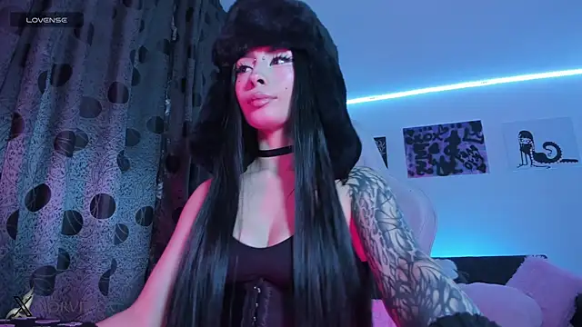 Snapshot of satanbabee chatting on November 16, 2025, 1:33 am satanbabee online show from November 16, 2025, 1:33 am