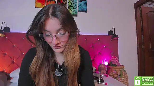 Snapshot of Ruth_harvey_ chatting on April 14, 2026, 1:28 pm Ruth harvey online show from April 14, 2026, 1:28 pm