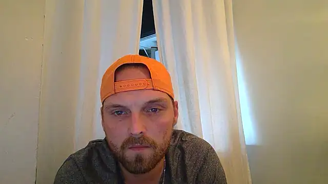 Snapshot of VitaminmanFL chatting on October 19, 2025, 12:33 am VitaminmanFL online show from October 19, 2025, 12:33 am