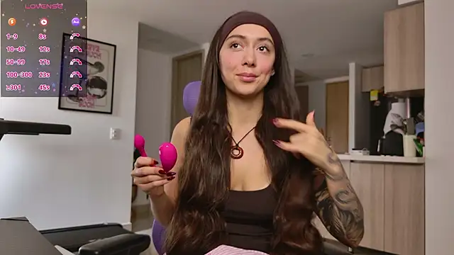 Snapshot of emiliasommer chatting on March 15, 2026, 2:56 pm emiliasommer online show from March 15, 2026, 2:56 pm