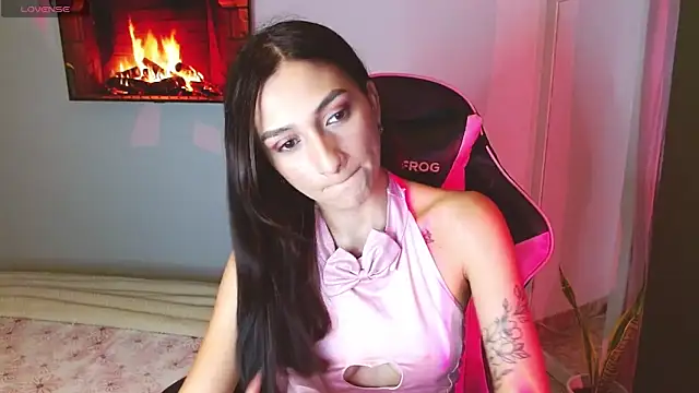 Snapshot of Mei_Kelly chatting on November 8, 2025, 1:50 am Mei Kelly online show from November 8, 2025, 1:50 am