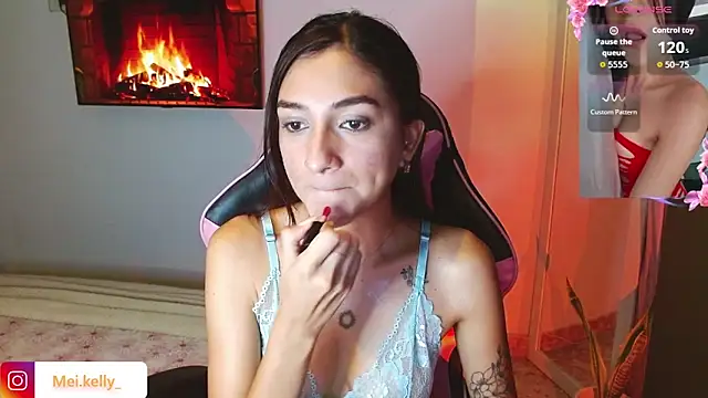 Snapshot of Mei_Kelly chatting on November 12, 2025, 1:17 am Mei Kelly online show from November 12, 2025, 1:17 am