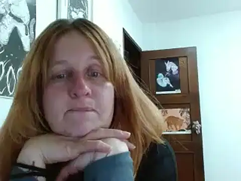 ViioletaMora online show from April 18, 2026, 5:00 am